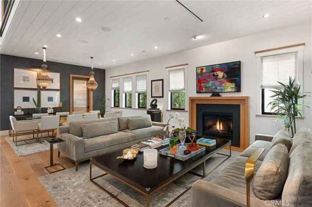 4365 N Kraft Avenue, Studio City, CA 91604
