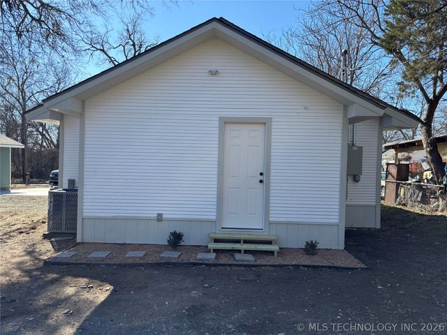 721 Roff Street NE, Ardmore, OK 73401