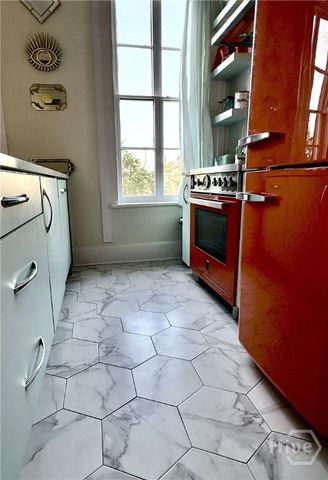 103 W Gordon Street B, Savannah, GA 31401