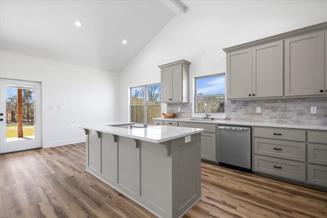 204 E Teal Drive, Troup, TX 75789