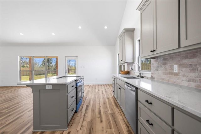 204 E Teal Drive, Troup, TX 75789