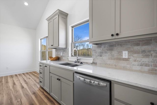 204 E Teal Drive, Troup, TX 75789