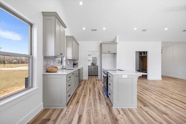 204 E Teal Drive, Troup, TX 75789