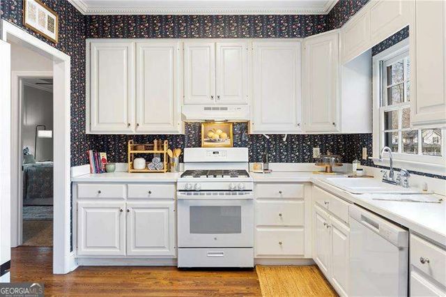 3373 Chatsworth Way, Powder Springs, GA 30127