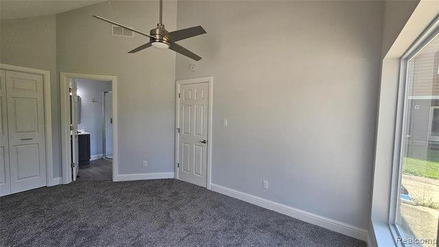 9170 River Valley Road, Brighton, MI 48116