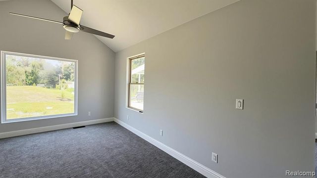 9170 River Valley Road, Brighton, MI 48116