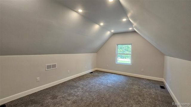 9170 River Valley Road, Brighton, MI 48116
