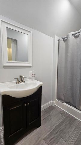 9170 River Valley Road, Brighton, MI 48116