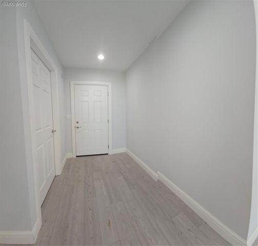 9170 River Valley Road, Brighton, MI 48116