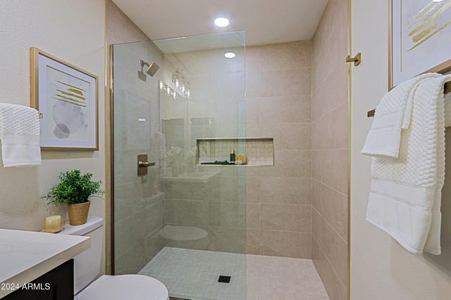 17610 N BUNTLINE Drive, Sun City West, AZ 85375