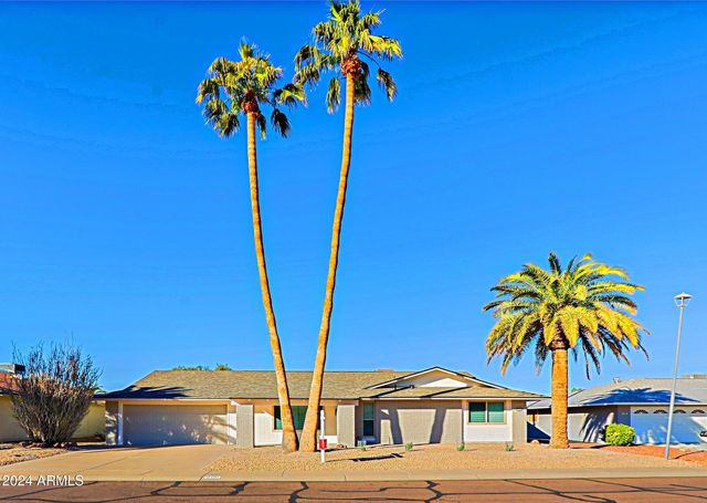 17610 N BUNTLINE Drive, Sun City West, AZ 85375