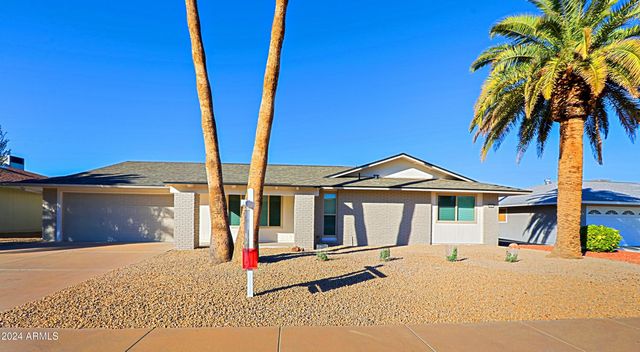 17610 N BUNTLINE Drive, Sun City West, AZ 85375