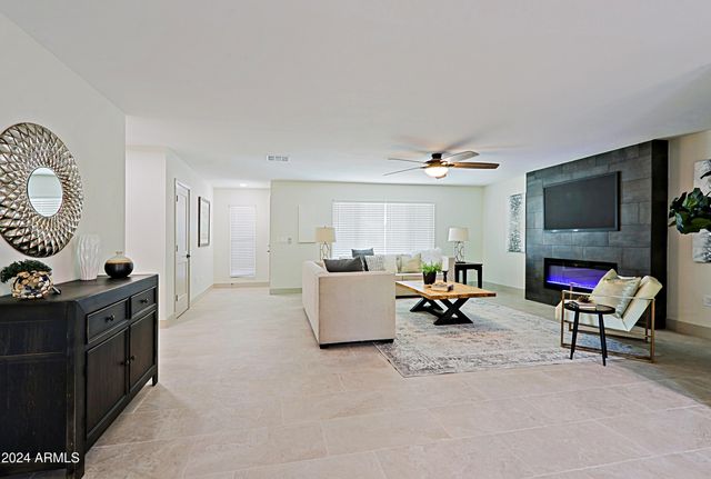 17610 N BUNTLINE Drive, Sun City West, AZ 85375