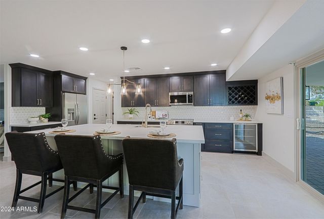 17610 N BUNTLINE Drive, Sun City West, AZ 85375