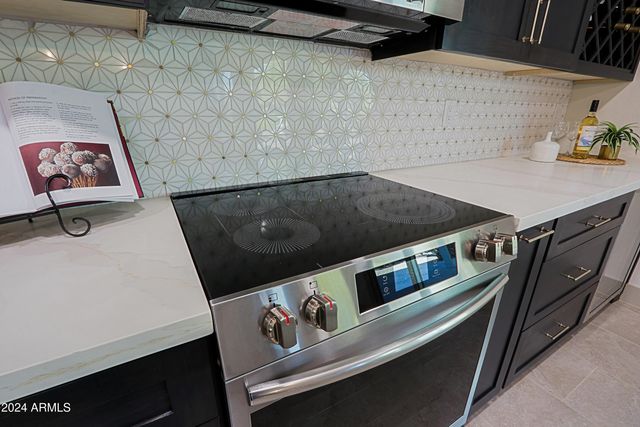 17610 N BUNTLINE Drive, Sun City West, AZ 85375