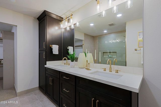 17610 N BUNTLINE Drive, Sun City West, AZ 85375