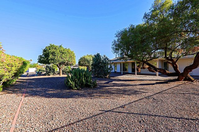 17610 N BUNTLINE Drive, Sun City West, AZ 85375