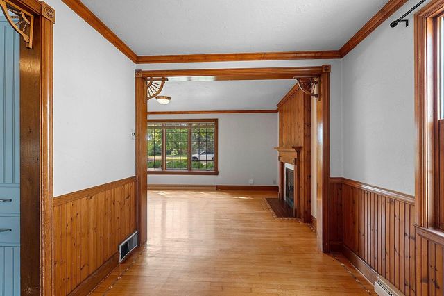 1313 LOST DAUPHIN ROAD, De Pere, WI 54115