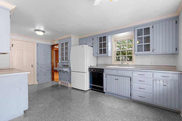 1313 LOST DAUPHIN ROAD, De Pere, WI 54115