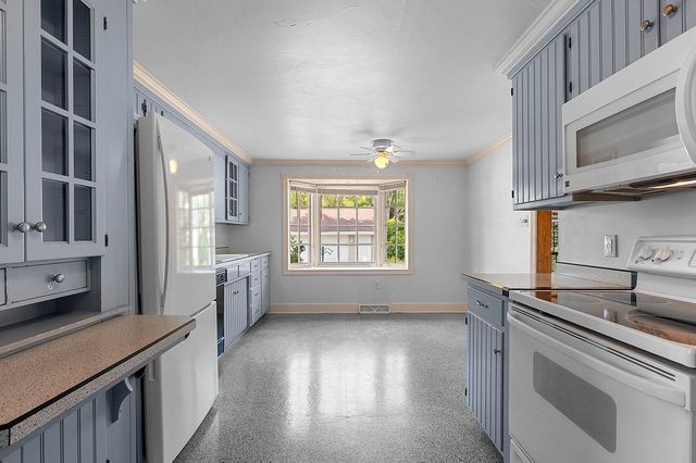1313 LOST DAUPHIN ROAD, De Pere, WI 54115