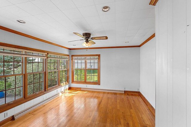 1313 LOST DAUPHIN ROAD, De Pere, WI 54115