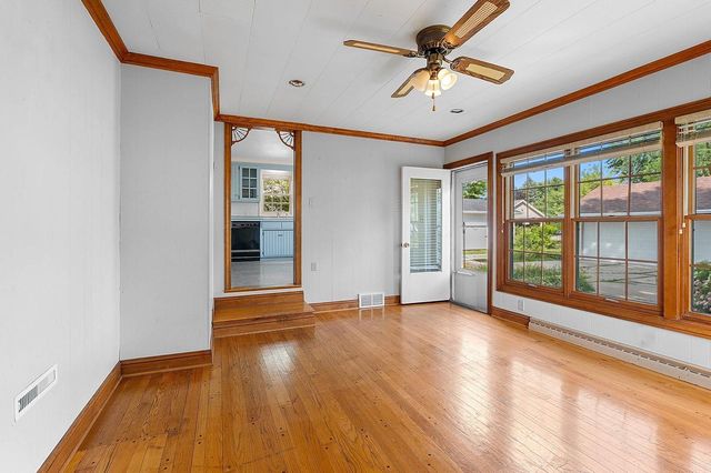 1313 LOST DAUPHIN ROAD, De Pere, WI 54115