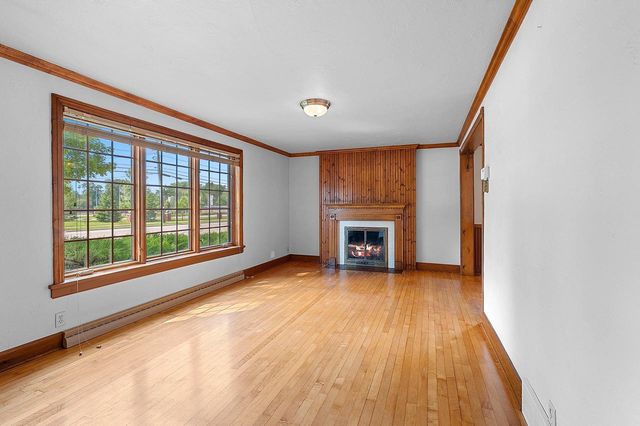1313 LOST DAUPHIN ROAD, De Pere, WI 54115