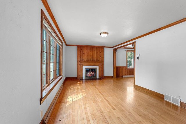 1313 LOST DAUPHIN ROAD, De Pere, WI 54115