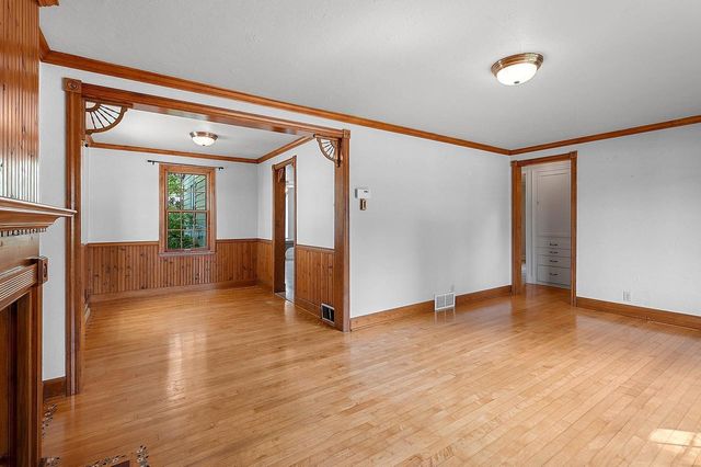 1313 LOST DAUPHIN ROAD, De Pere, WI 54115