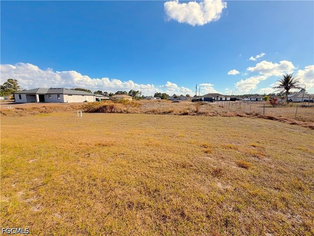4101 33rd ST SW, Lehigh Acres, FL 33976
