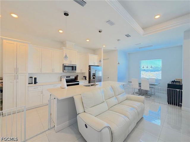 4101 33rd ST SW, Lehigh Acres, FL 33976