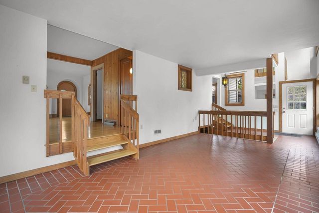 4406 Winnequah Road, Monona, WI 53716