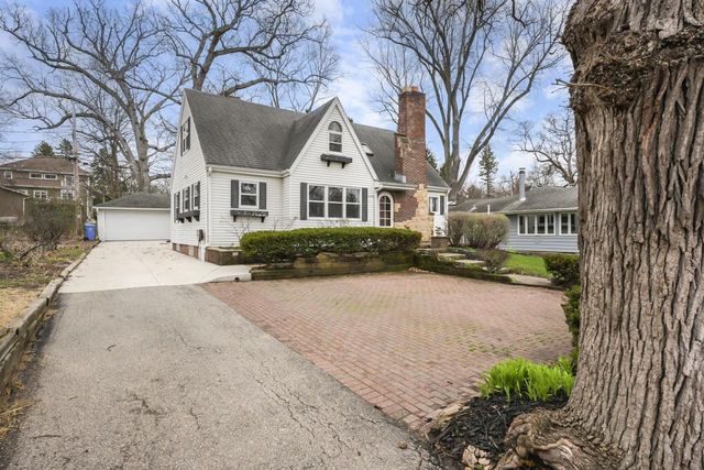 4406 Winnequah Road, Monona, WI 53716