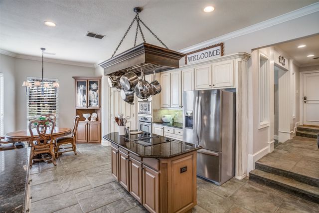 3360 Forest Glen Drive, Corinth, TX 76210