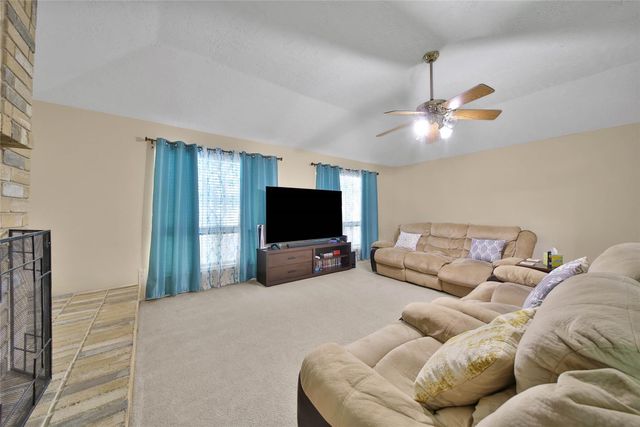 2820 Sugar Wood Drive, League City, TX 77573