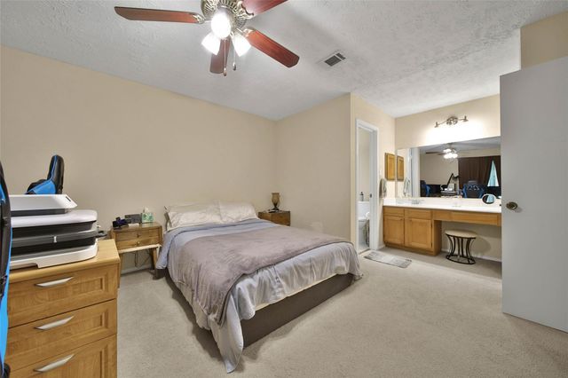 2820 Sugar Wood Drive, League City, TX 77573