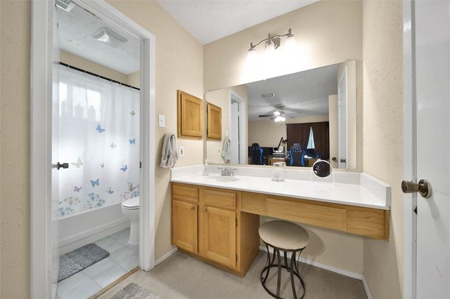 2820 Sugar Wood Drive, League City, TX 77573