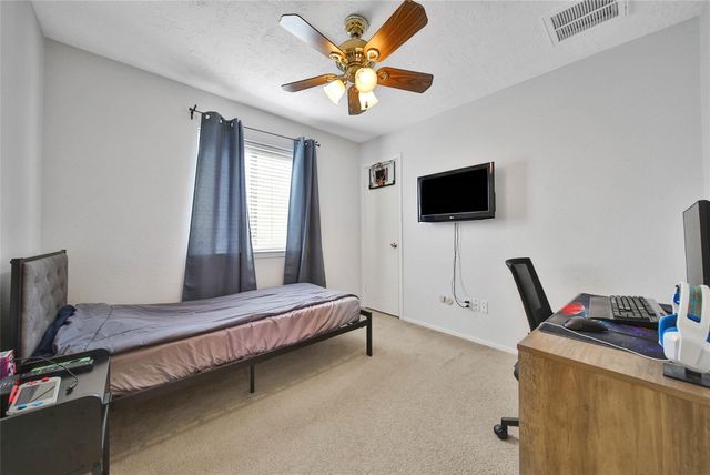 2820 Sugar Wood Drive, League City, TX 77573