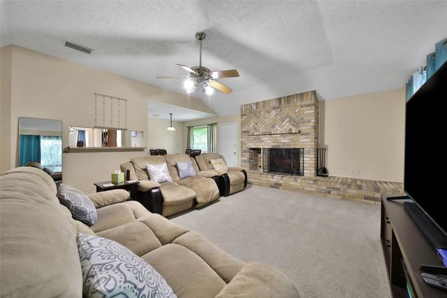 2820 Sugar Wood Drive, League City, TX 77573