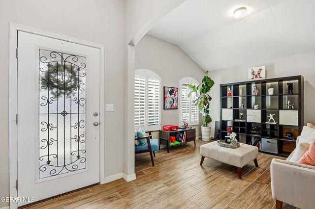 261 PENBRIDGE Place, El Paso, TX 79928