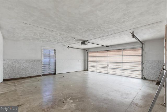 3340 MINTON DR, York, PA 17402