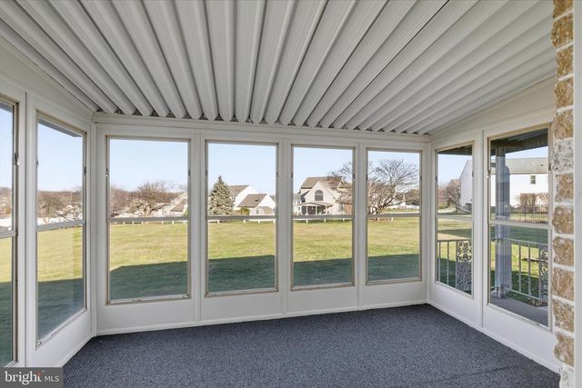 3340 MINTON DR, York, PA 17402