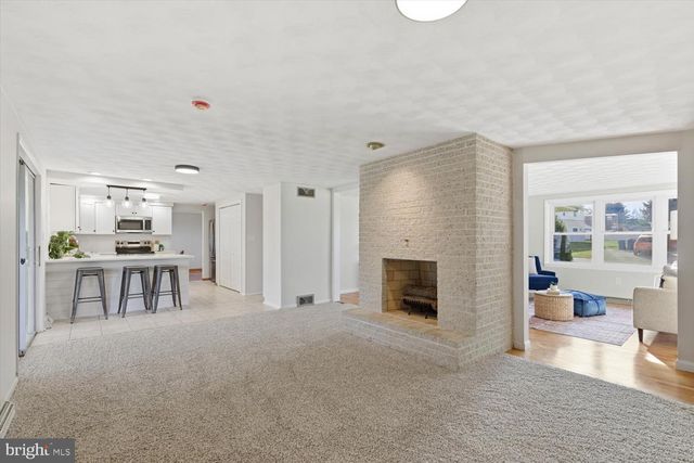 3340 MINTON DR, York, PA 17402