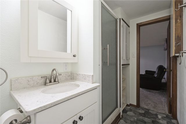 1630 Woodside Ct NW, Cedar Rapids, IA 52405