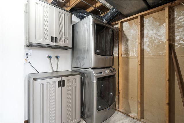 1630 Woodside Ct NW, Cedar Rapids, IA 52405