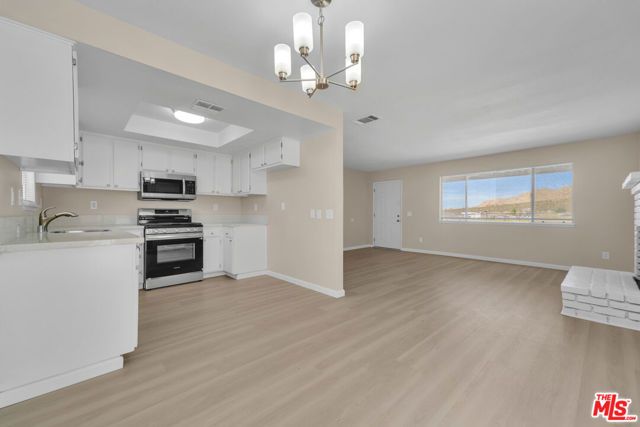 15018 E Avenue Q7, Palmdale, CA 93591