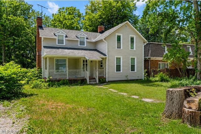 889 Grayton Road, Berea, OH 44017