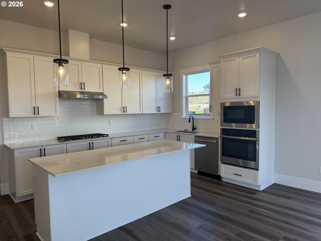 16847 Sw Pomelo Dr, King City, OR 97140