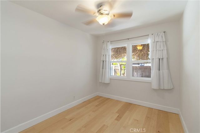 18328 Gresham, Northridge, CA 91325