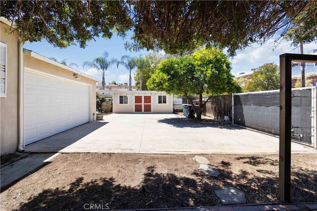 18328 Gresham, Northridge, CA 91325